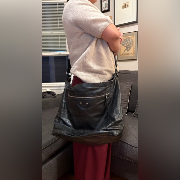 Balenciaga Big Black Leather Interior Zip Tote - Picture 12 of 14